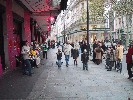Devant la Samaritaine.